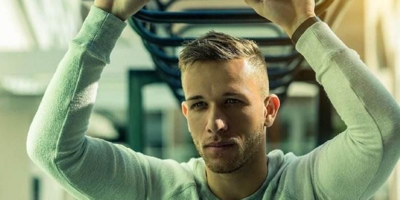 了他眼中值 了他眼中值