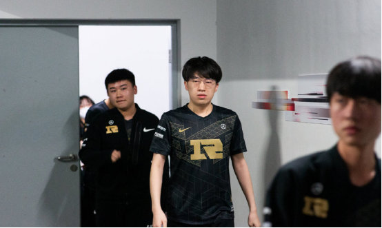 的戒指终将 的戒指终将