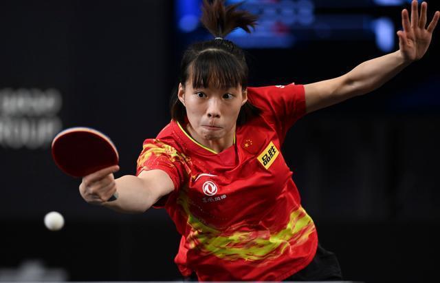 女运动员在 女运动员在